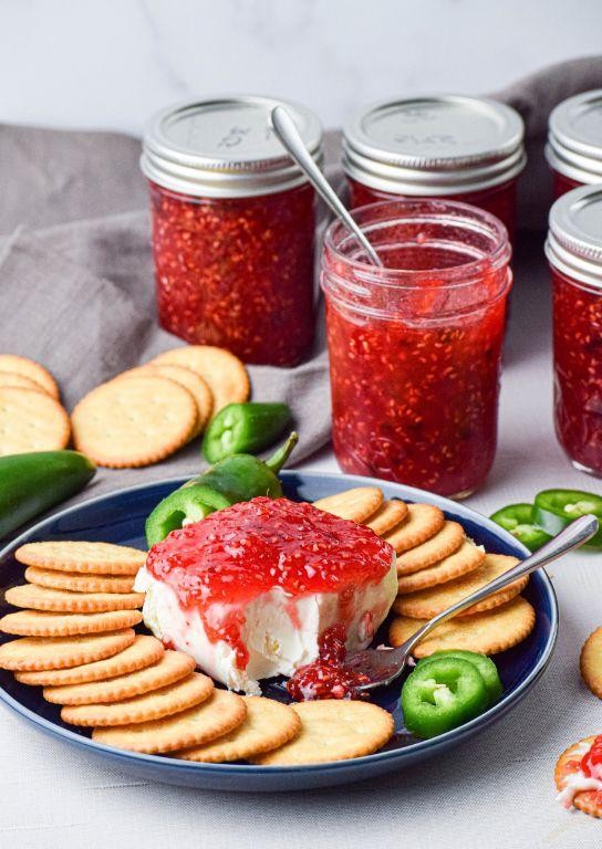 Spicy Raspberry Jalapeno Jelly Popcorn